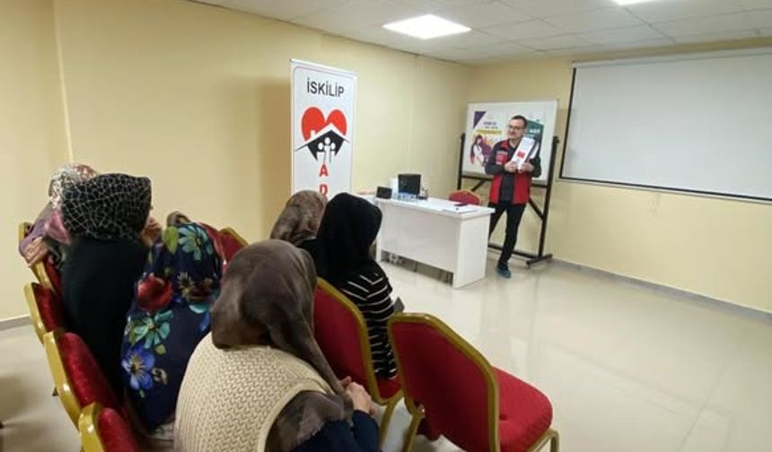 İskilip’te Kadınlara Evlilikte Mali Konular Anlatıldı