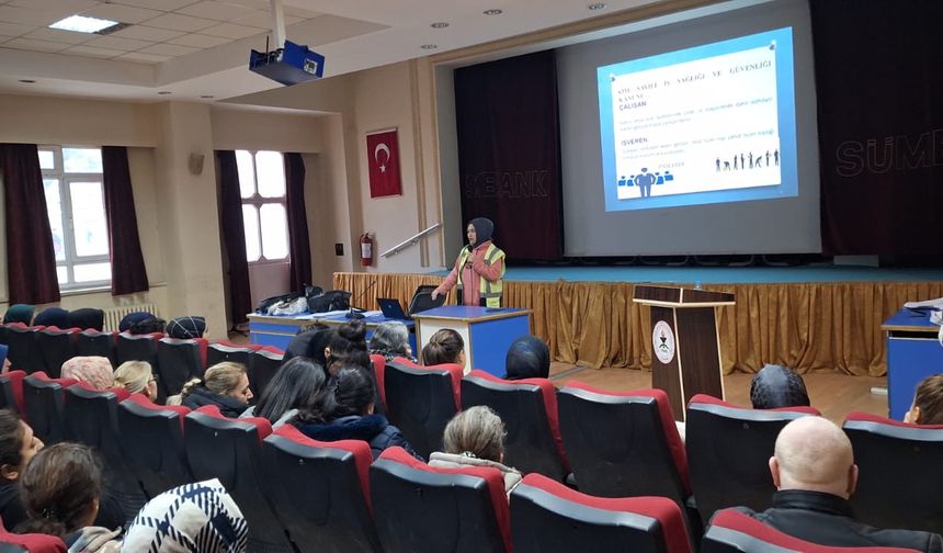 Kamu Kurumlarında Çalışmaya Başlayanlara İş Sağlığı Ve Güvenliği Eğitimi