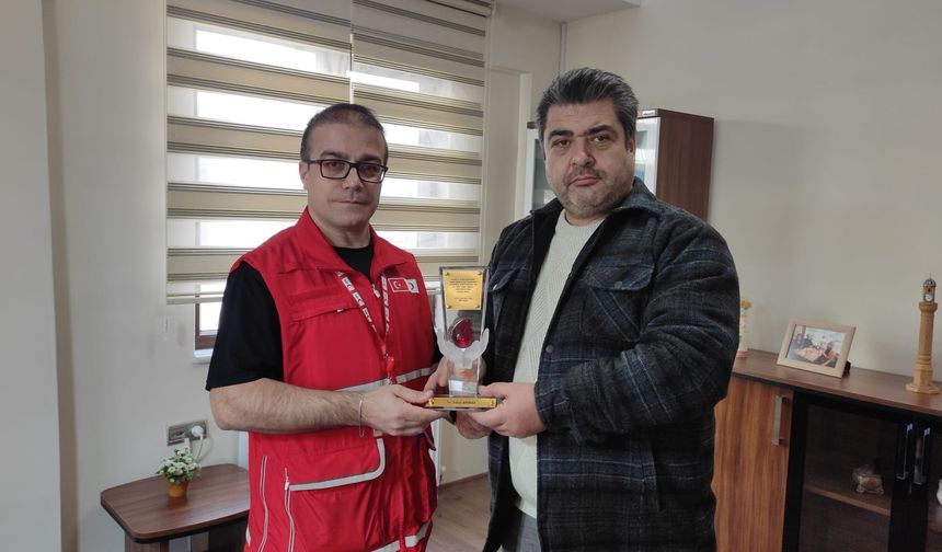 Kanıyla Can Olan Arkadaşımıza Kızılay’dan Büyük Ödül