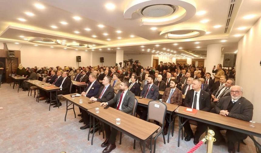 YRP’li Nuri Kuşcu’nun da Katıldığı Toplantıda Genel Başkan Erbakan’dan “Üçüncü Yol Çıkışı”