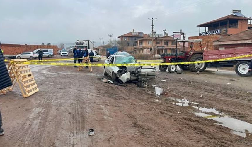 Feci Kazada Otomobil Sürücüsü Can Verdi