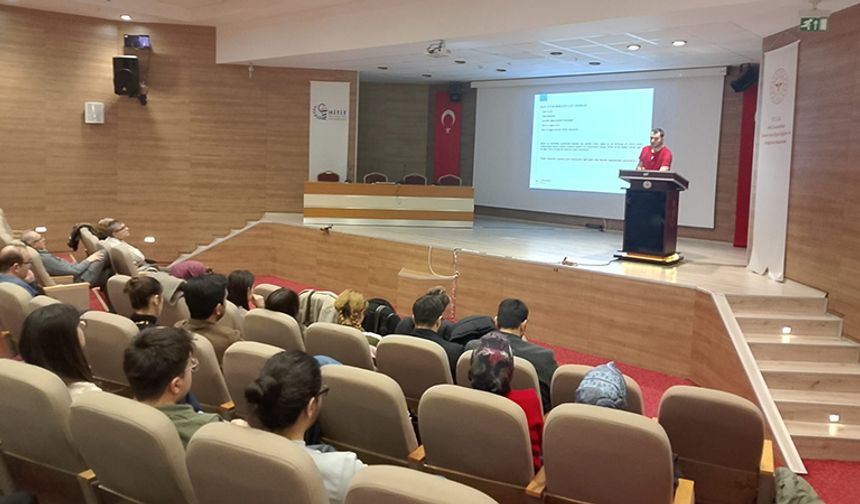 Tütünsüz Bir Gelecek İçin Aile Hekimlerine Tütünle Mücadele Eğitimi Verildi