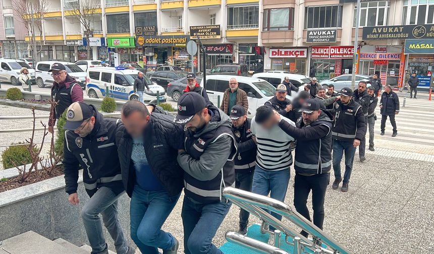 İş Yeri Kurşunlayarak Tehdit Eden 6 Şüpheli Tutuklandı