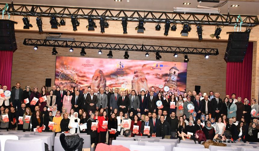 Çorum’da Eğitimde eTwinning Rüzgârı: 182 Öğretmen ve 15 Okula Kalite Etiketi!