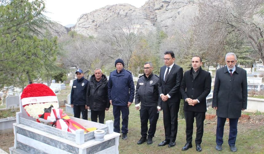 Irkçı Saldırı Kurbanı Saraçoğlu, Kabri Başında Anıldı