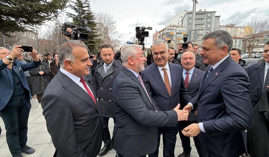 Vali Olarak Ayrıldığı Çorum’a İçişleri Bakanı Olarak Ziyarete Geldi