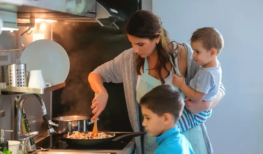 Ev Kadınlarına Emeklilik! Primleri Devlet Ödeyecek, Teklif Meclise Sunuldu