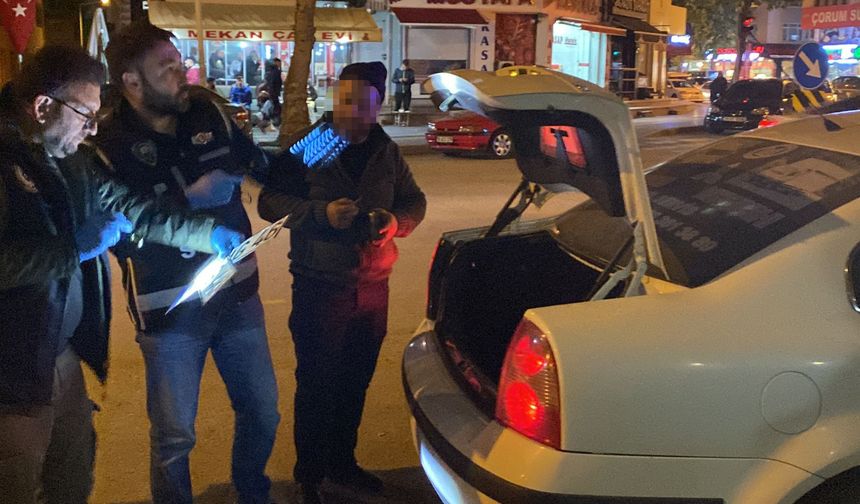 Çeşitli Suçlardan Aranan 15 Kişi Yakalandı