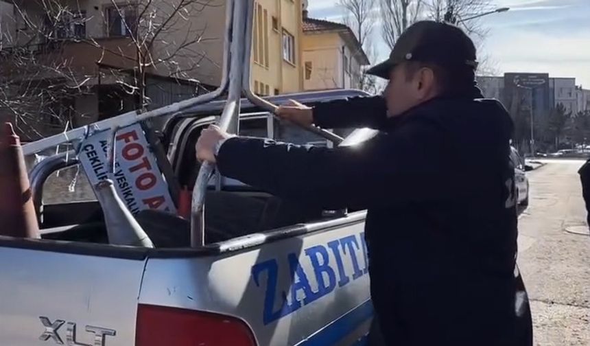 Kaldırım İşgali Yapan Esnafa Zabıta Müdahalesi