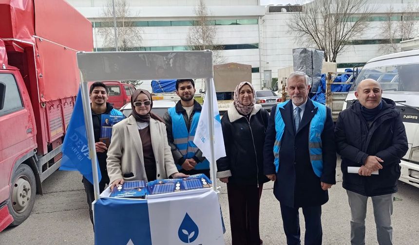 DEVA Partisi Ramazan’ın İlk Gününde Pazarda Vatandaşlarla Buluştu