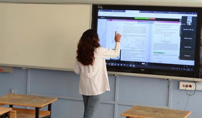 Milyonlarca Öğretmeni İlgilendiriyor! Takvim Açıklandı