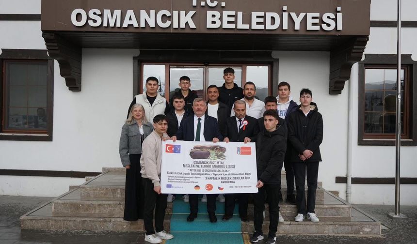 Erasmus İle Yurt Dışı Staj Programı Öncesi Başkan Gelgör İle Görüştüler