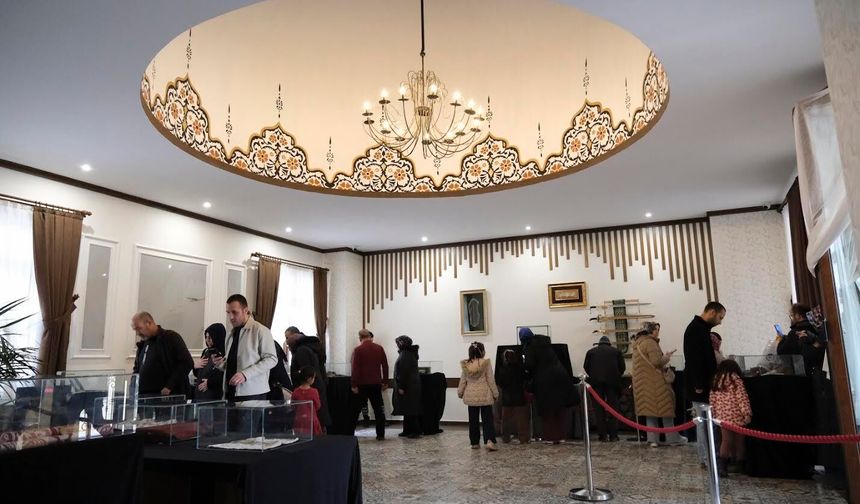 Bedesten’de “Kutsal Emanetler Sergisi” Açıldı