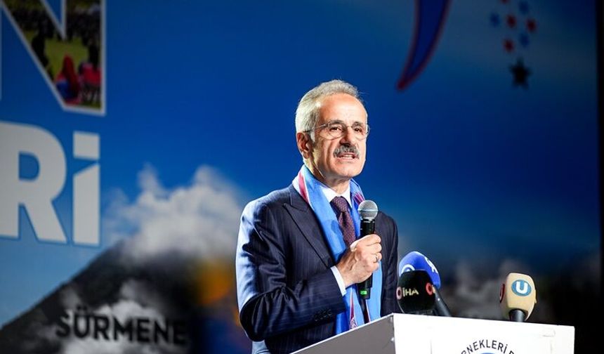 Uraloğlu, “Çorum’dan Artvin’e Kadar Hızlı Trenle Kentleri Birbirine Bağlayacağız”