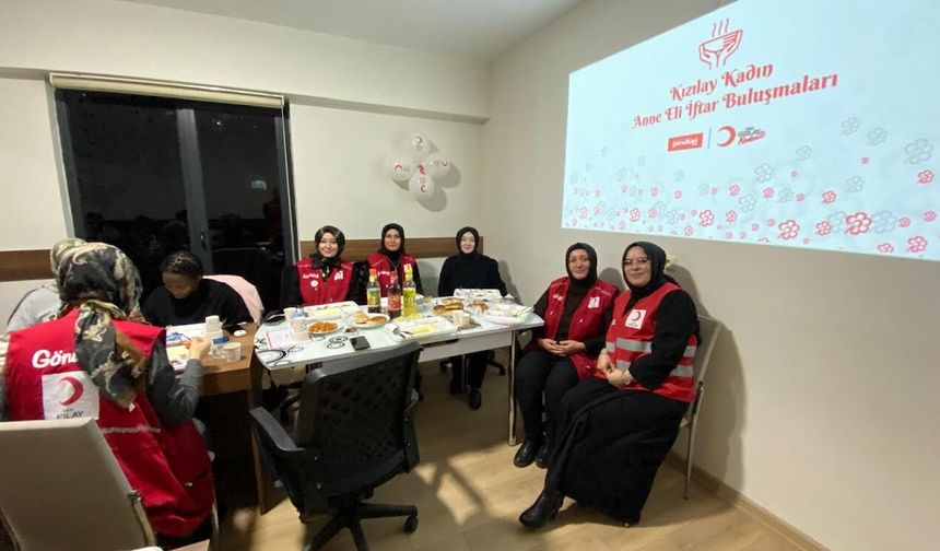Kızılay’ın “Anne Eli İftar Buluşmaları” İle Farklı Ülkelerin Öğrencileri Buluştu