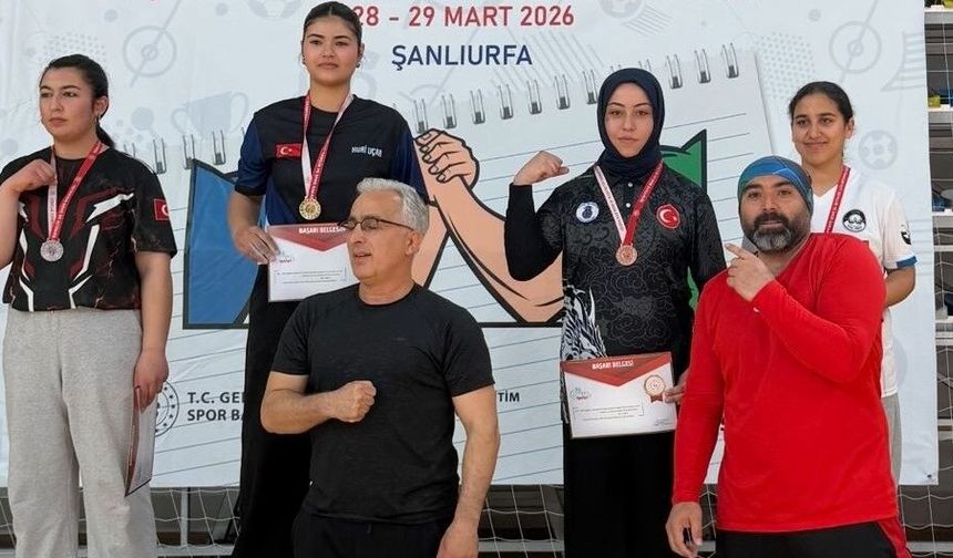 Bileği Bükülemeyen Hayriye Naz Tilci Çorum’u Gururlandırdı