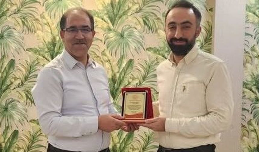 Başarılı Müdür Plaketle Samsun’a Uğurlandı