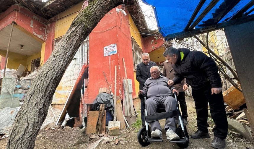 Milletvekili Ahlatcı, Muhtar Belli İle Engelleri Omuz Vererek Aştı