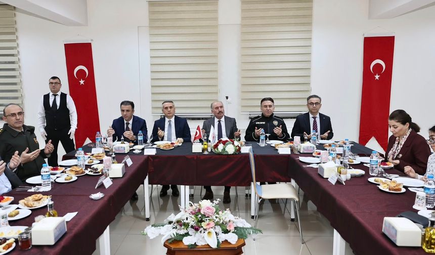 Ramazan’ın Bereketi Emniyet Teşkilatıyla Paylaşıldı