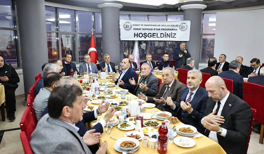 Vali Ali Çalgan, Esnaf ve Sanatkârlarla İftar Sofrasında Buluştu