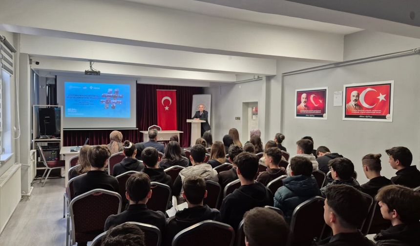 Bilim Söyleşilerinde Öğrenciler Sorularının Yanıtını Buldu