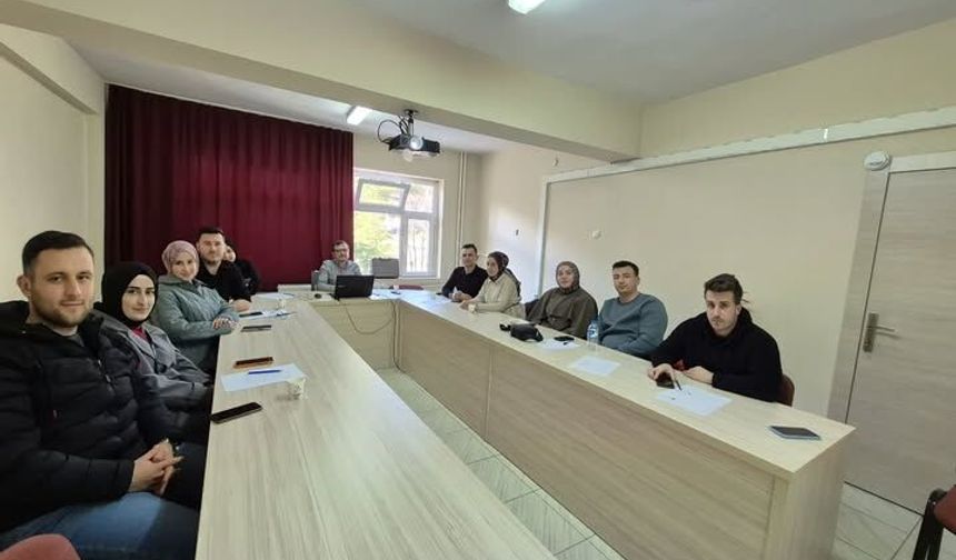 Hayatını Birleştirecek Gençler Evlilik Hakkında Bilgilendirildi