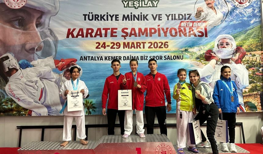 Çorumlu Öğrencilerden Türkiye Karate Şampiyonası’nda Büyük Başarı