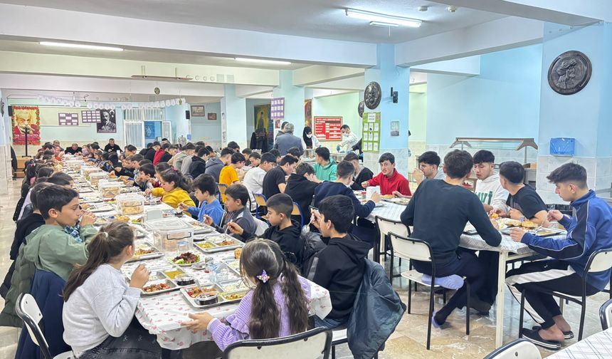 3 Köyün İlkokul Öğrencileri İftarda Buluştu