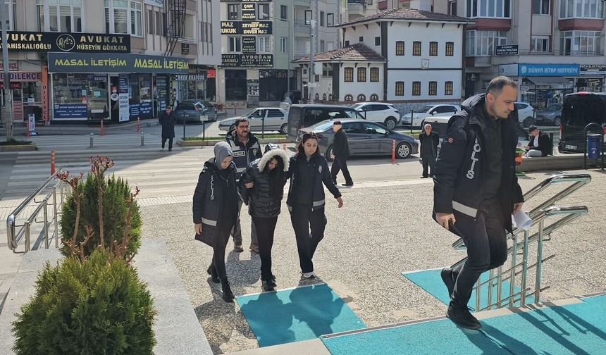 92 Yıl Ceza Alan Suç Makinesi Kadını Kaynanasının Kapısı Koruyamadı