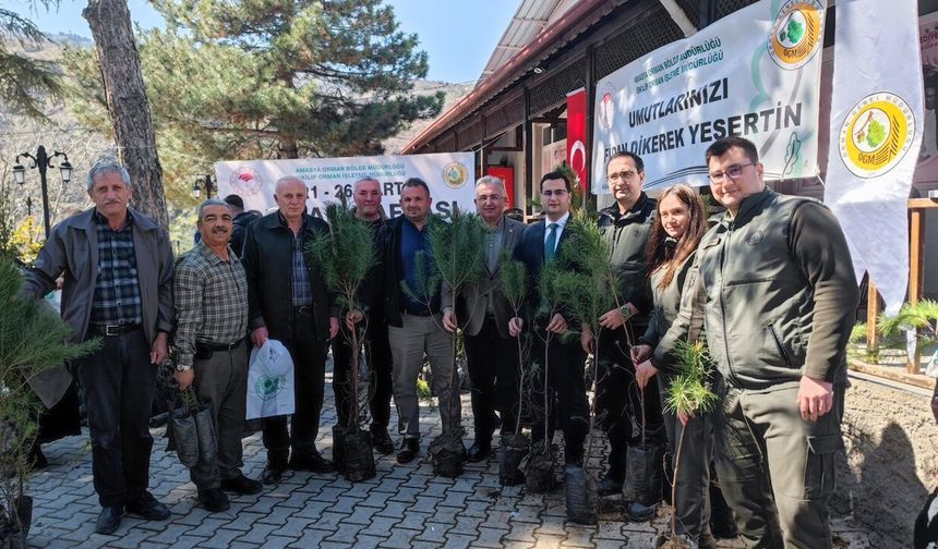 Oğuzlar’da Orman Haftası Kapsamında 2 Bin 500 Fidan Dağıtıldı