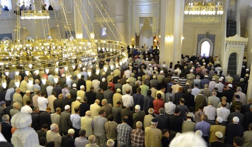 Çorum’da Bayram Namazı Saat Kaçta Kılınacak? İşte Cevabı