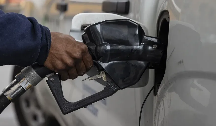 Akaryakıtta, Dev Zam Sonrası İndirim Beklentisi