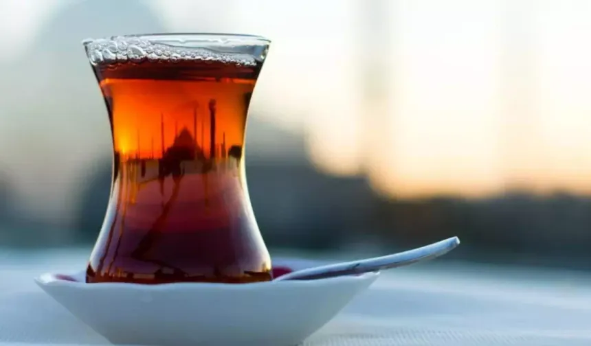 Ünlü Markanın Çayından Boya Çıktı: Kırmızı Listeye Alındı