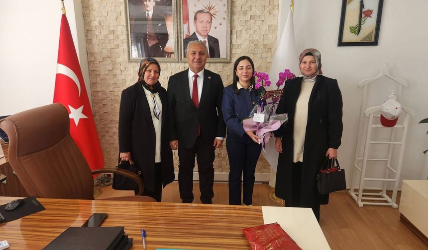 Boğazkale’de Protokol Üyeleri, Kadınları Unutmadı