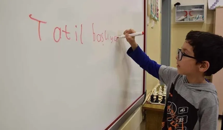 Ramazan Bayram Tatili Ne Zaman? 2. Dönem Ara Tatil Bayramla Birleşecek Mi?