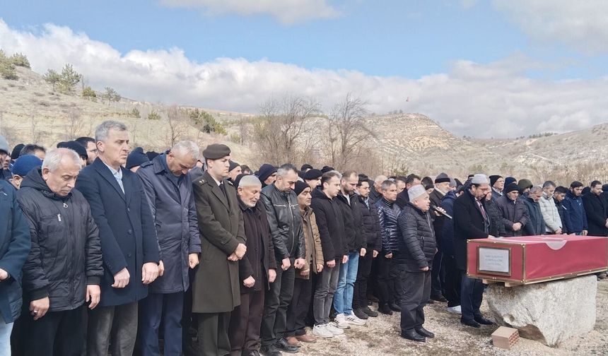 Kıbrıs Gazisi Hakkı Sarıtepe Son Yolculuğuna Uğurlandı