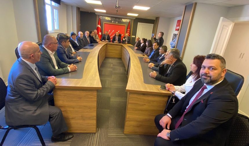 CHP’liler, Baba Ocağında Bayramlaştı: “Seçim Sandığını Derhal Getirin”