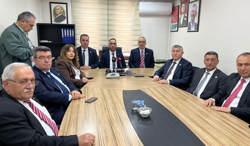 Vali Çalgan’a Seslenen Solmaz, “Seçim Yenilerse Kim Olursa Olsun Meclisi Dar Ederiz”