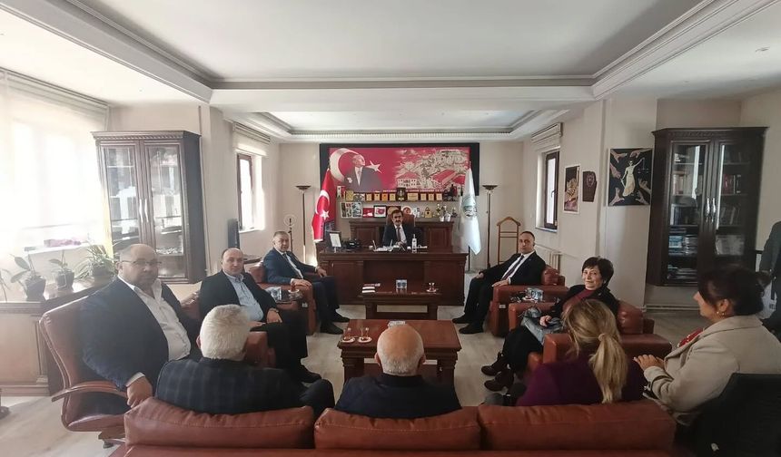 CHP’li Solmaz İle Beraberindeki Heyet Başkan Aylar İle Mecitözü’nü Görüştü