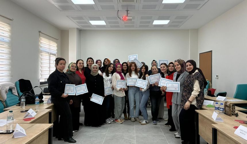 İl Sağlık Müdürlüğü’nden Emzirme Danışmanlığı Eğitimi