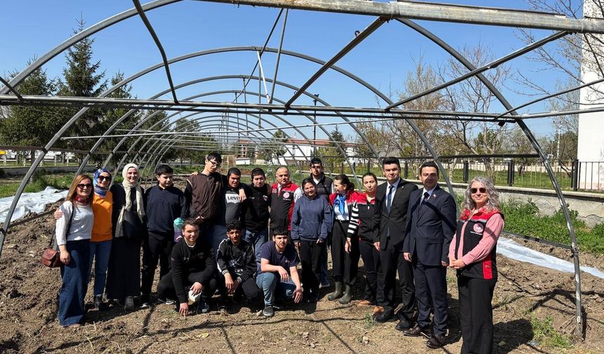 Engelsiz Tarım Atölyesi’nde İlk Ders Heyecanı