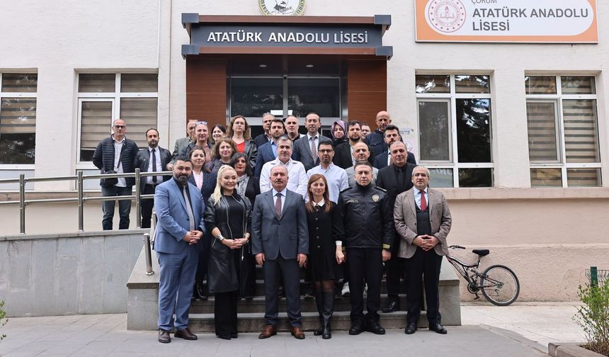 Vali Çalgan Okullarda Güvenliği Yerinde İnceledi