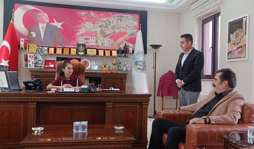 Başkan Makamı Devretti, “Yeşil Alan” Talimatı Geldi