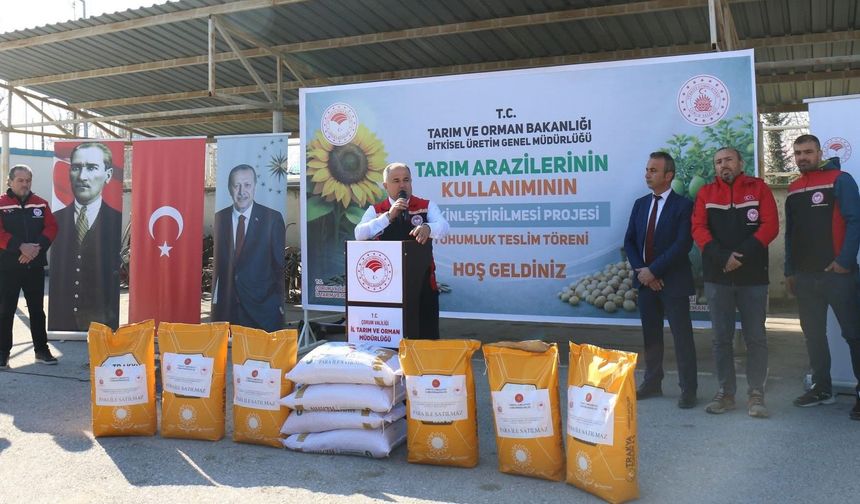 TAKE Projesi Kapsamında Çiftçilere Tohum Dağıtıldı