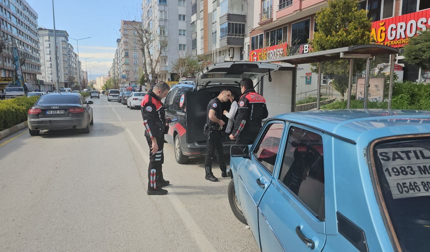 Yunus Polisi Affetmedi: Şüpheli Araçta Uyuşturucu Ele Geçti