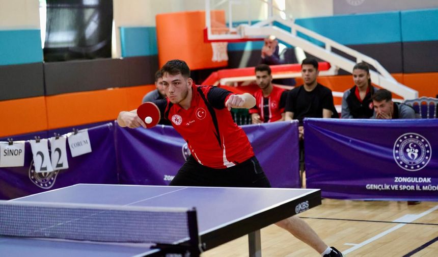 Çorumlu Sporcular, Zonguldak'ta Yarışıyor