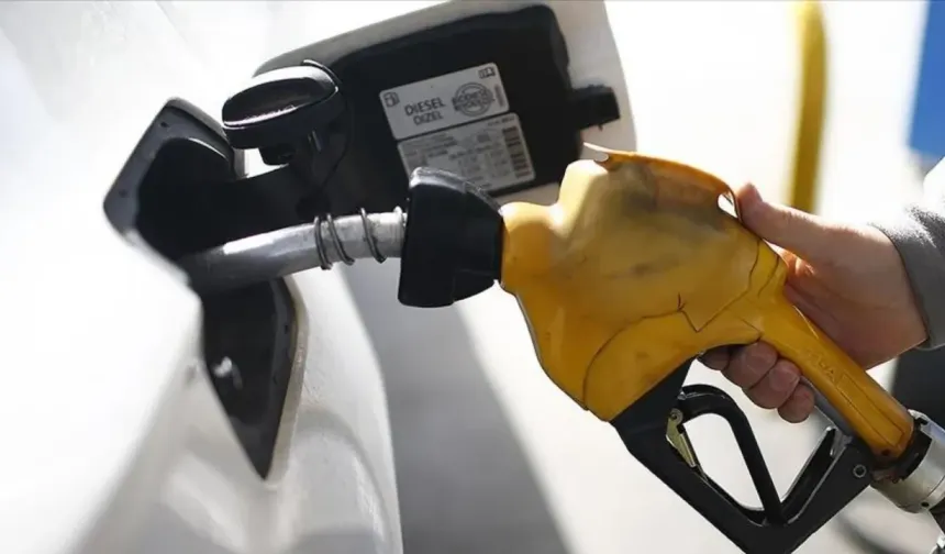 Akaryakıta Rekor İndirim! Tarihi Düşüş Pompa Fiyatlarına Yansıdı