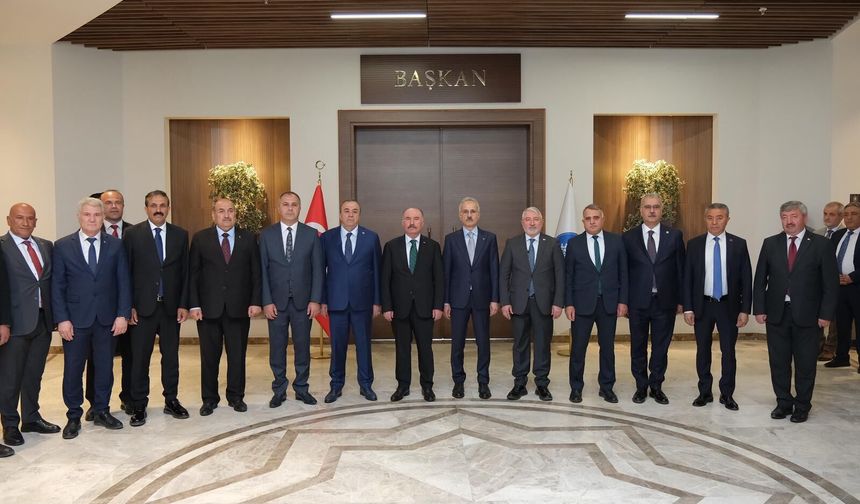 Bakan Uraloğlu Çorum Belediyesi'ni Ziyaret Etti