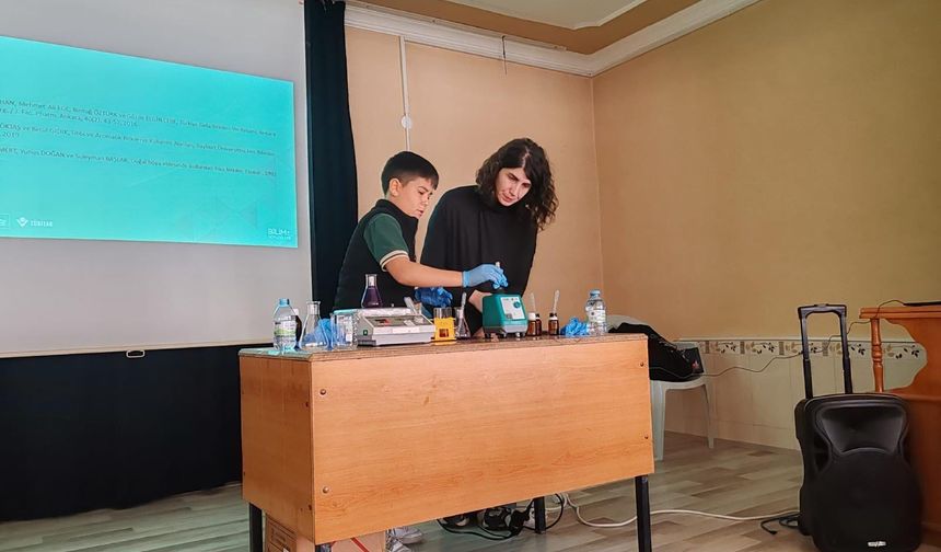 Bilim Söyleşileriyle Öğrenciler Bilimle Buluşuyor