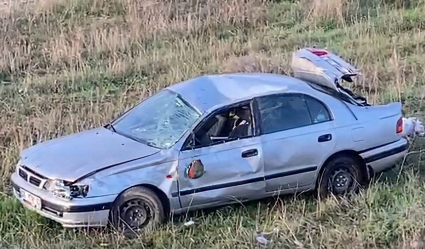 Kontrolden Çıkan Otomobil Tarlaya Uçtu: 1 Yaralı